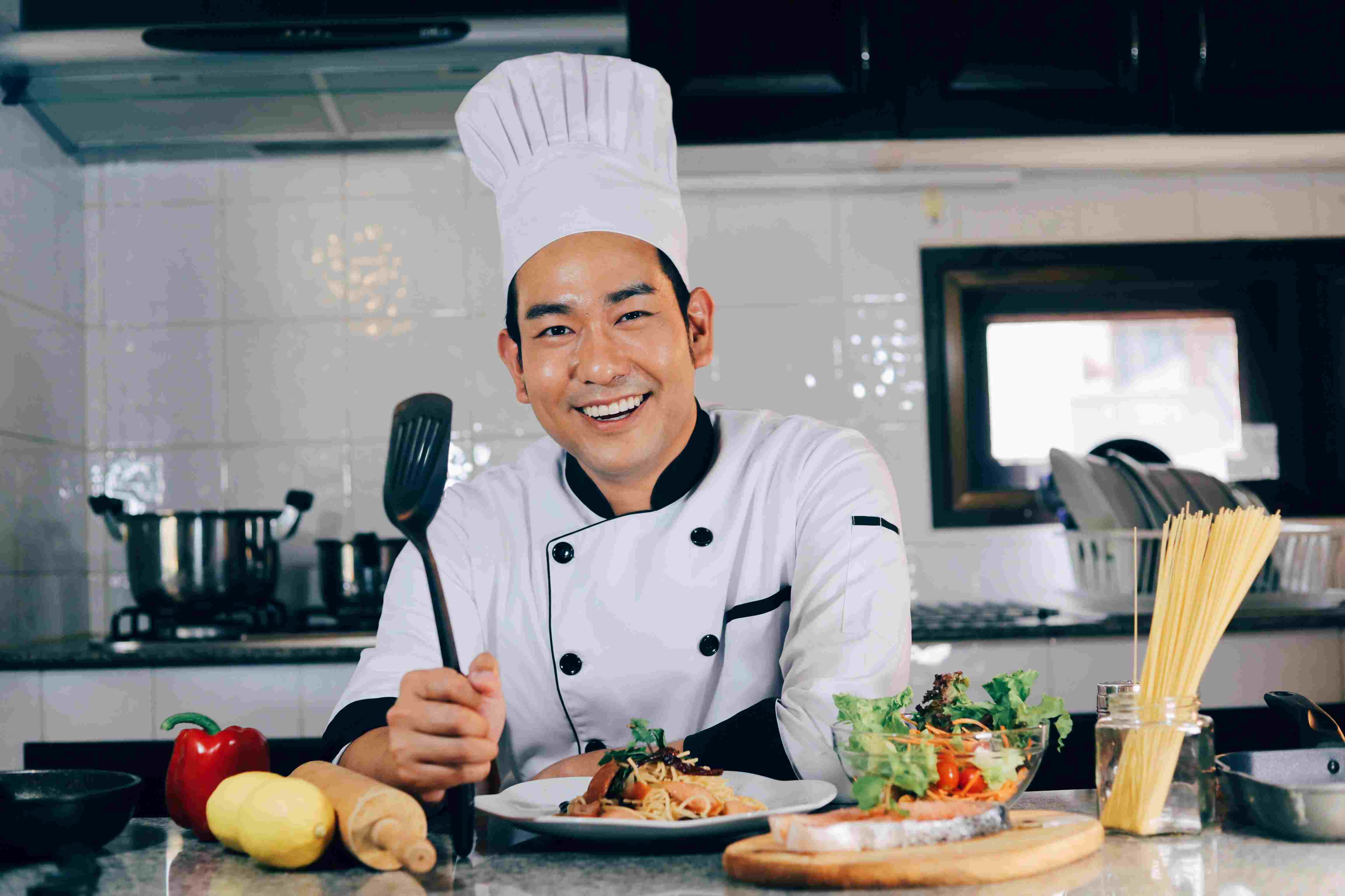 How to Become an Efficient Head Chef 